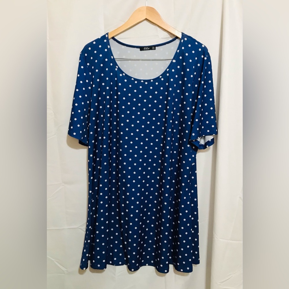 Lily Firmiana Size 3XL  Blue Polka Dot Scoop Neck Top Blouse Tunic Printed